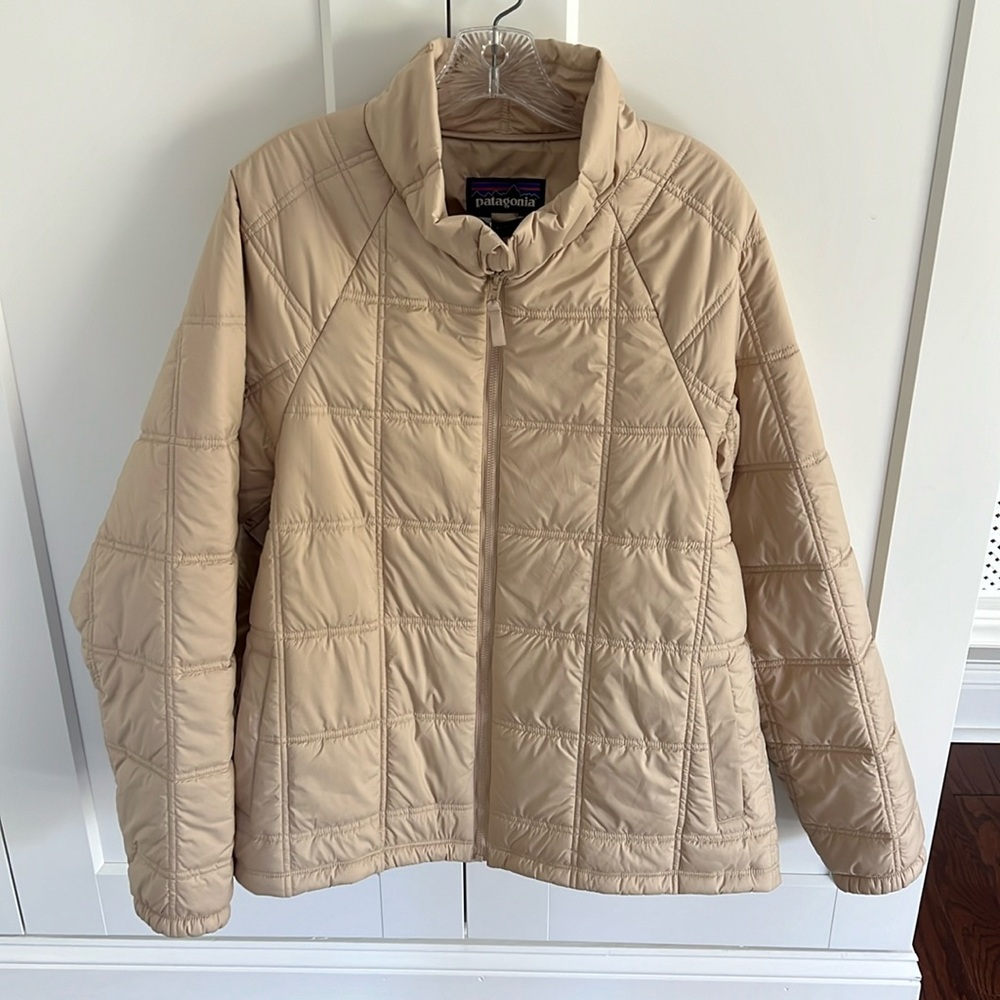 Patagonia Lost Canyon puffer jacket